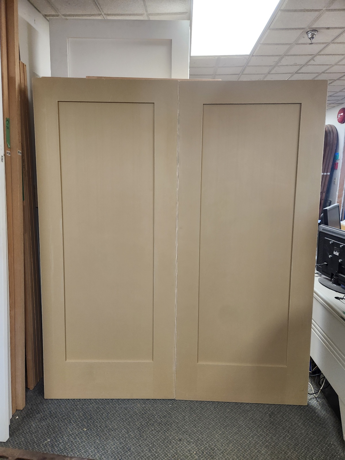 Facroy Direct Doors FIBERGLASS ONE PANEL SHAKER FIR GRAIN